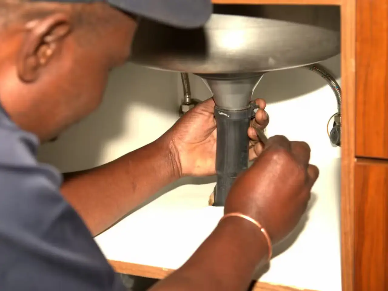 The most common plumbing emergencies that call for a 24-hour plumber