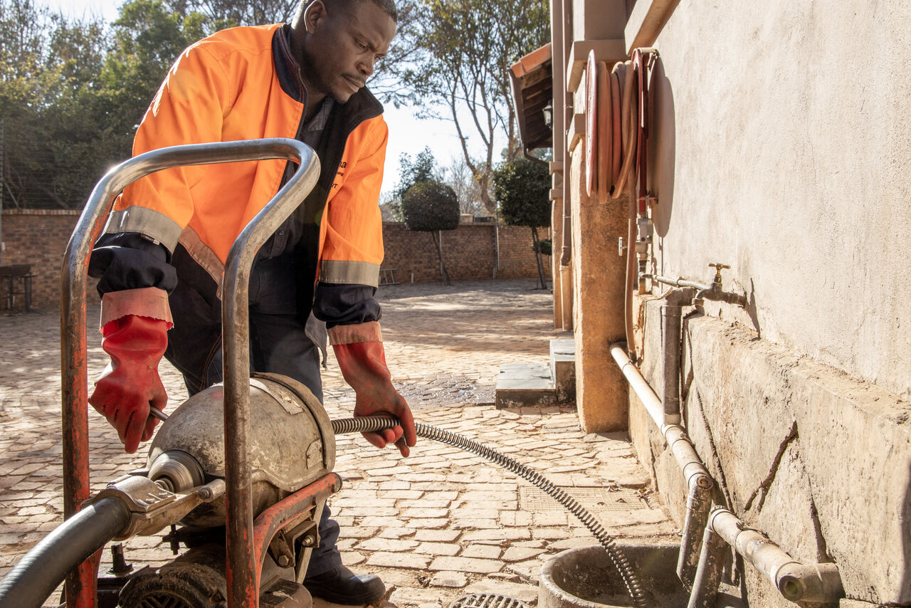 Here’s what sets us apart as specialists in blocked drains