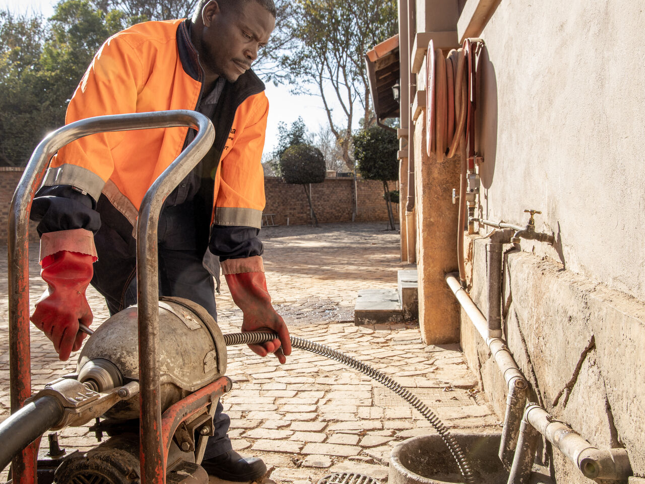 Here’s what sets us apart as specialists in blocked drains