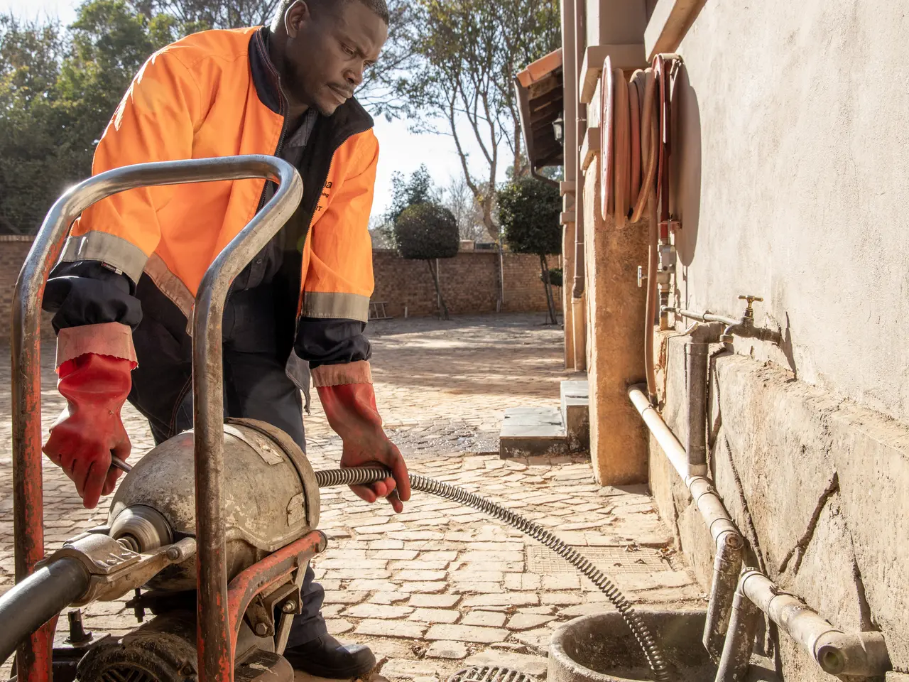Here’s what sets us apart as specialists in blocked drains