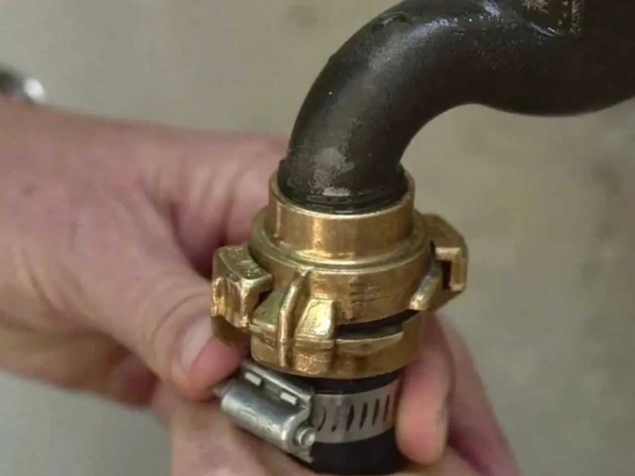 Need a 24-Hour plumber urgently? we are always on standby to take your call