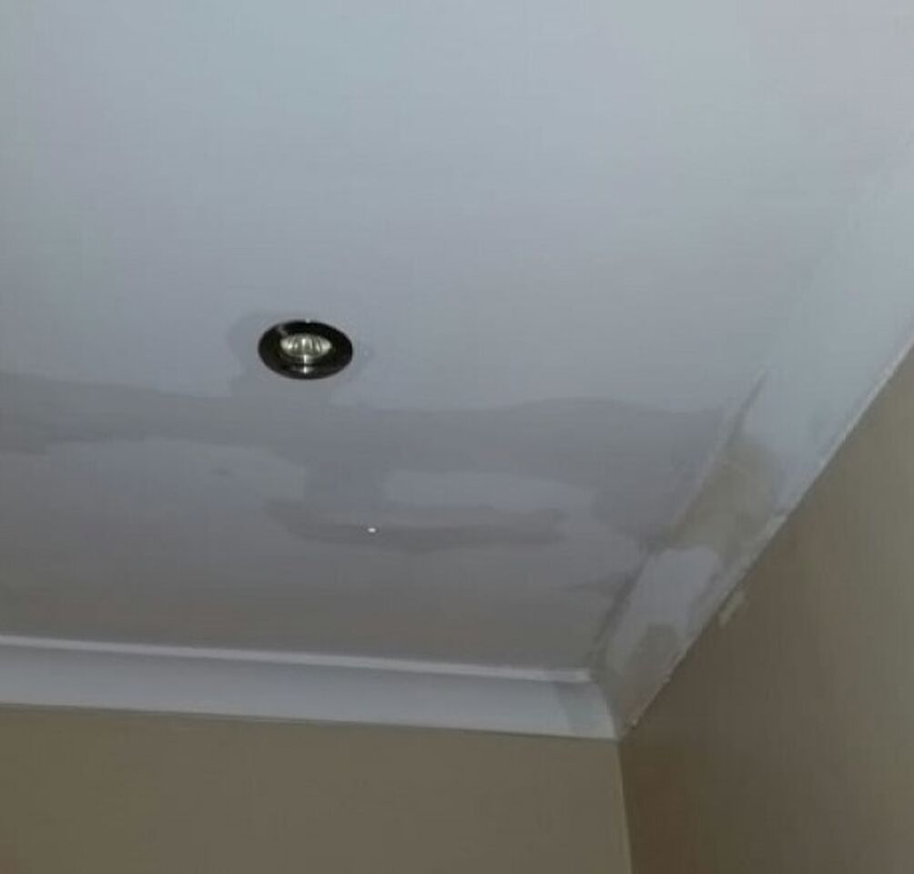 How to handle a burst geyser quickly and minimise damage to your home