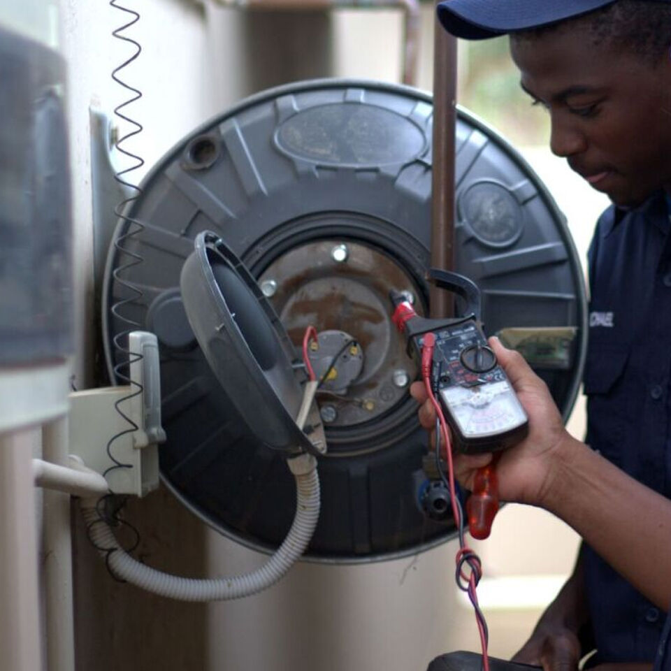 The major risks involved with a DIY geyser installation