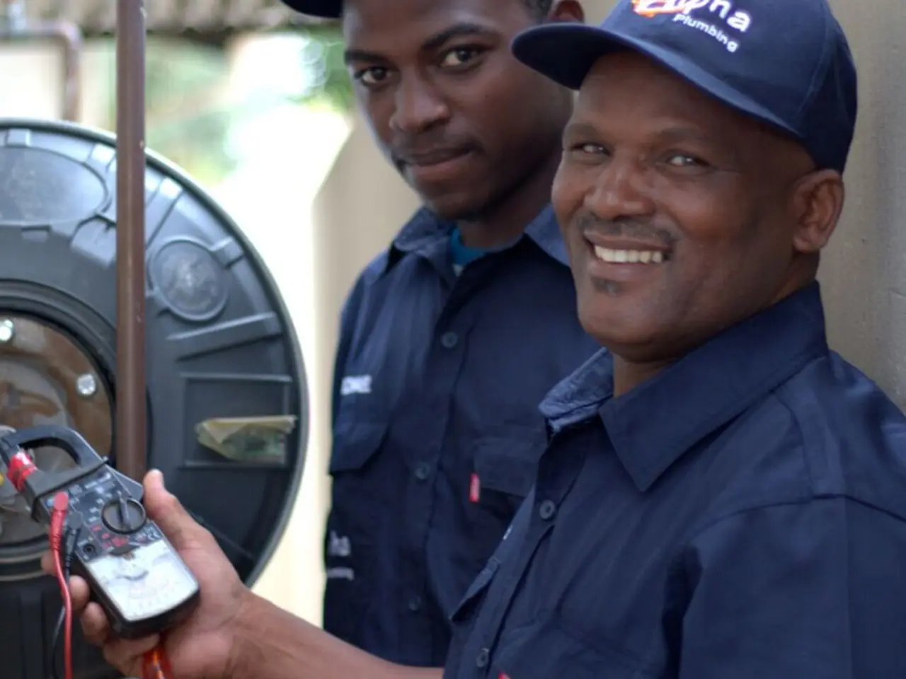10 reasons to choose Alpha Plumbing for your next geyser installation
