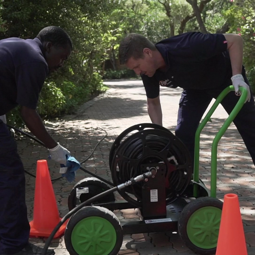 High-pressure drain jet blasting