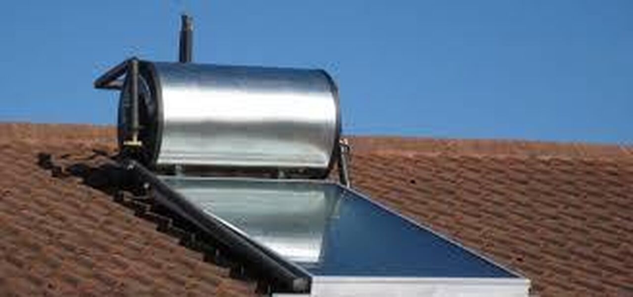Roof-mounted solar geyser