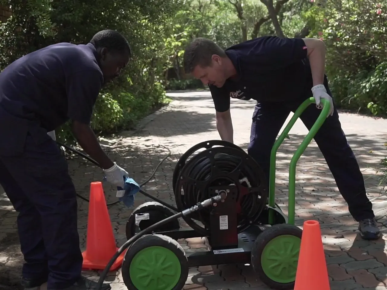 We answer your questions about our leak detection services